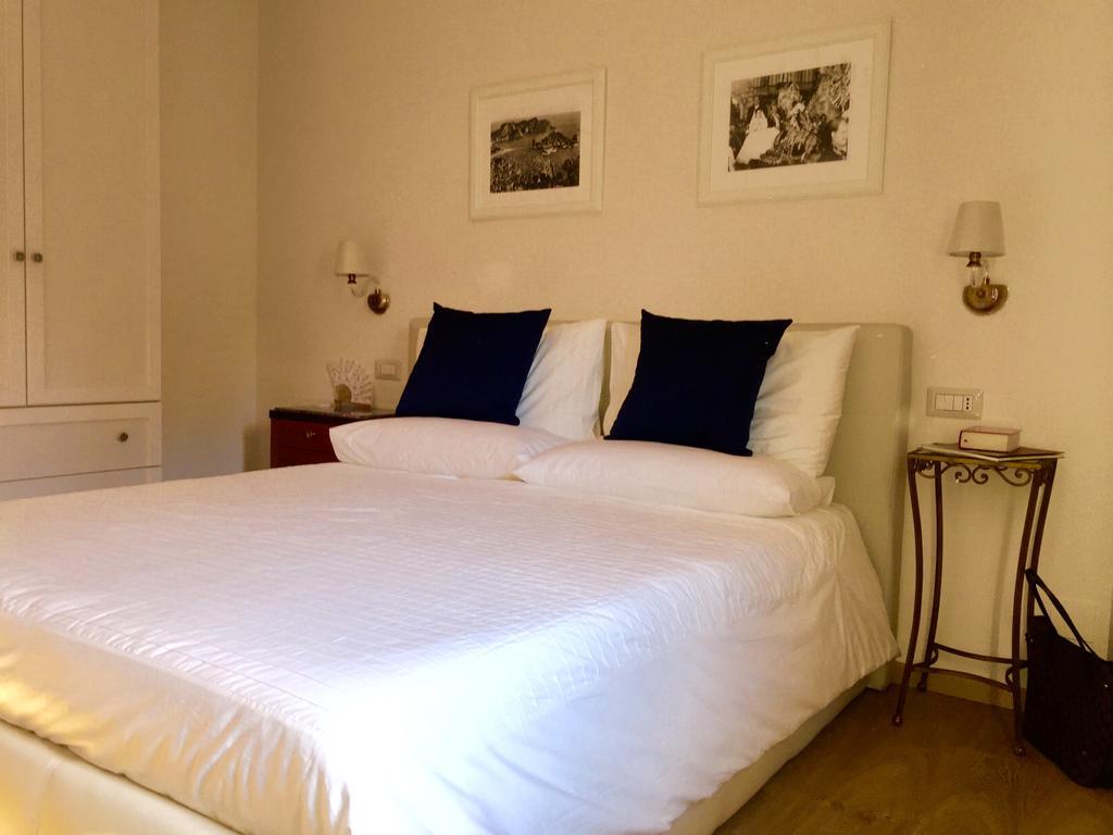 Solarium Achilles Apartment Giardini Naxos Ngoại thất bức ảnh