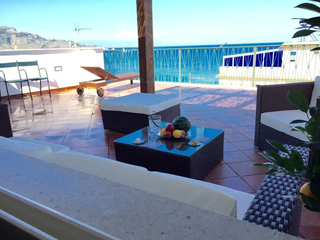 Solarium Achilles Apartment Giardini Naxos Ngoại thất bức ảnh